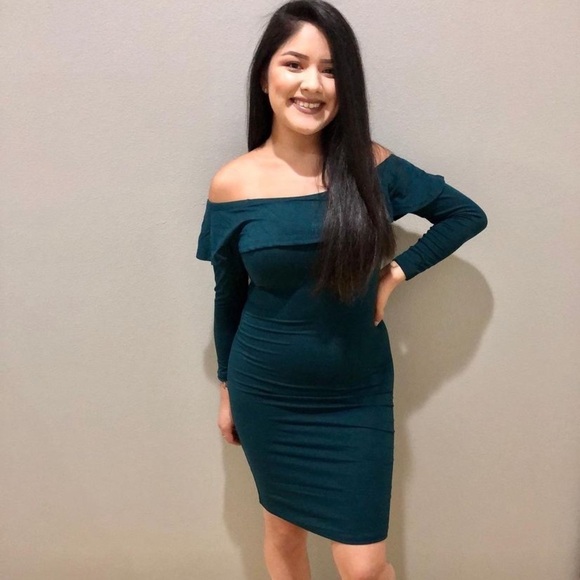Capella Dresses & Skirts - Capella Off The Shoulder Bodycon Dress
